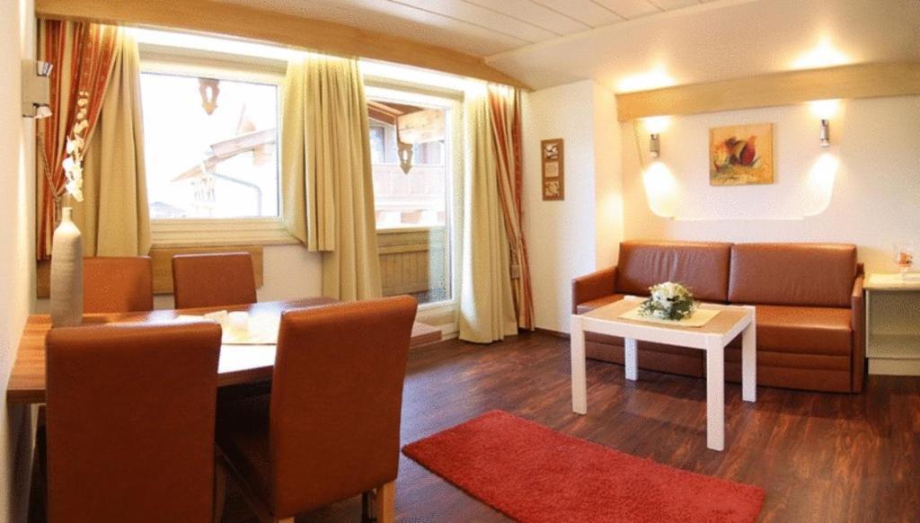 Aparthotel Krösbacher Fulpmes Kültér fotó